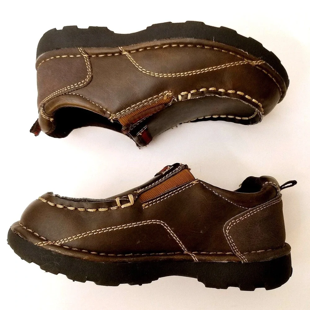 OshKosh B'gosh Brown Rock-On Boys Moc Toe Slip On Loafers 9M Rugged Casual Comfy